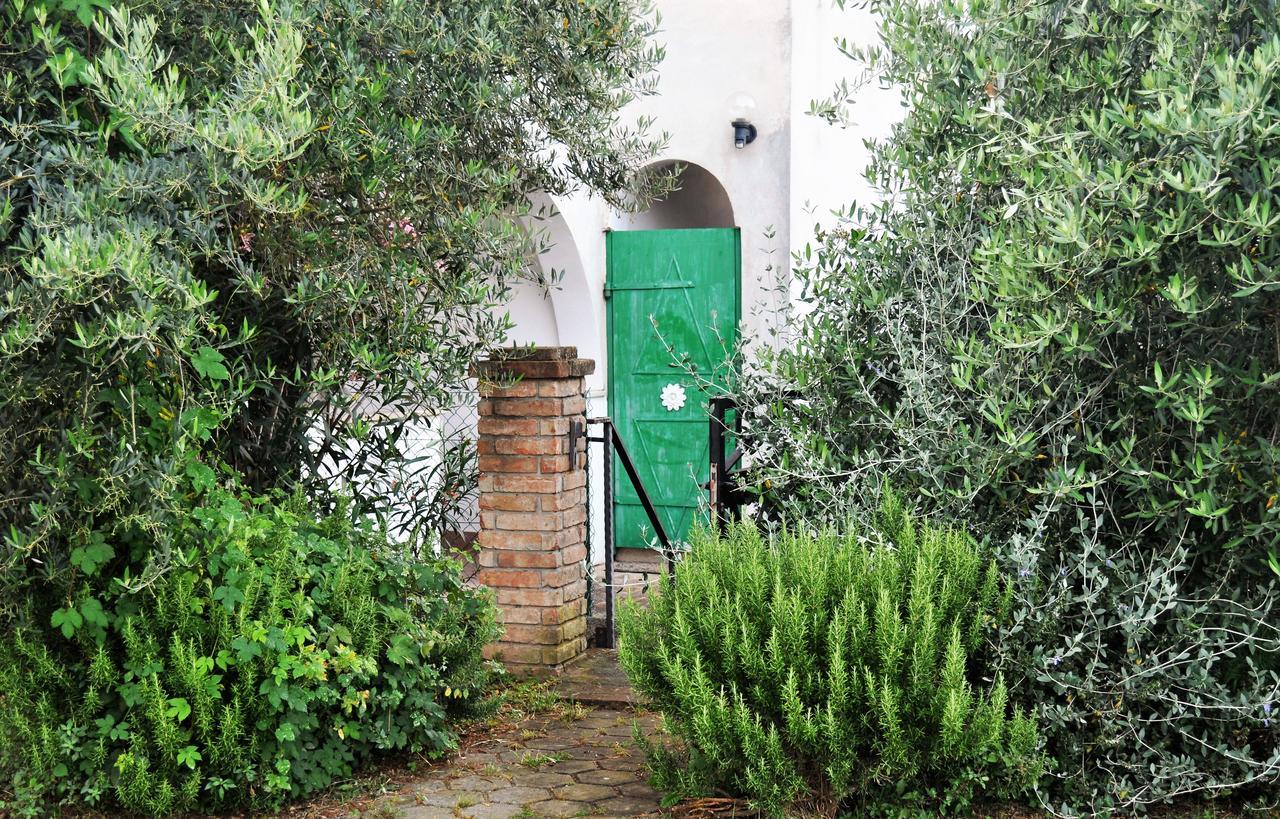 Tri Srca Apartments & Rooms Funtana Esterno foto